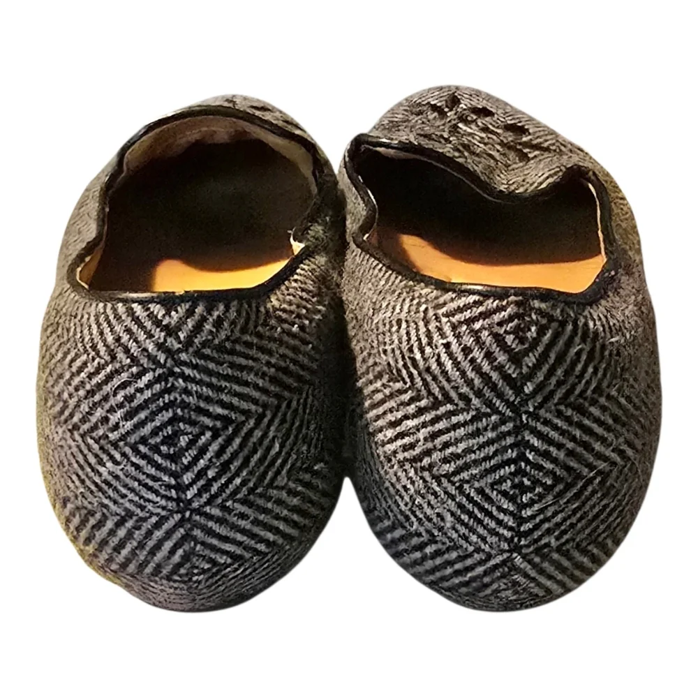 Clarks Black Patterned Embroidered Slip-On Flats - Picture 3 of 5